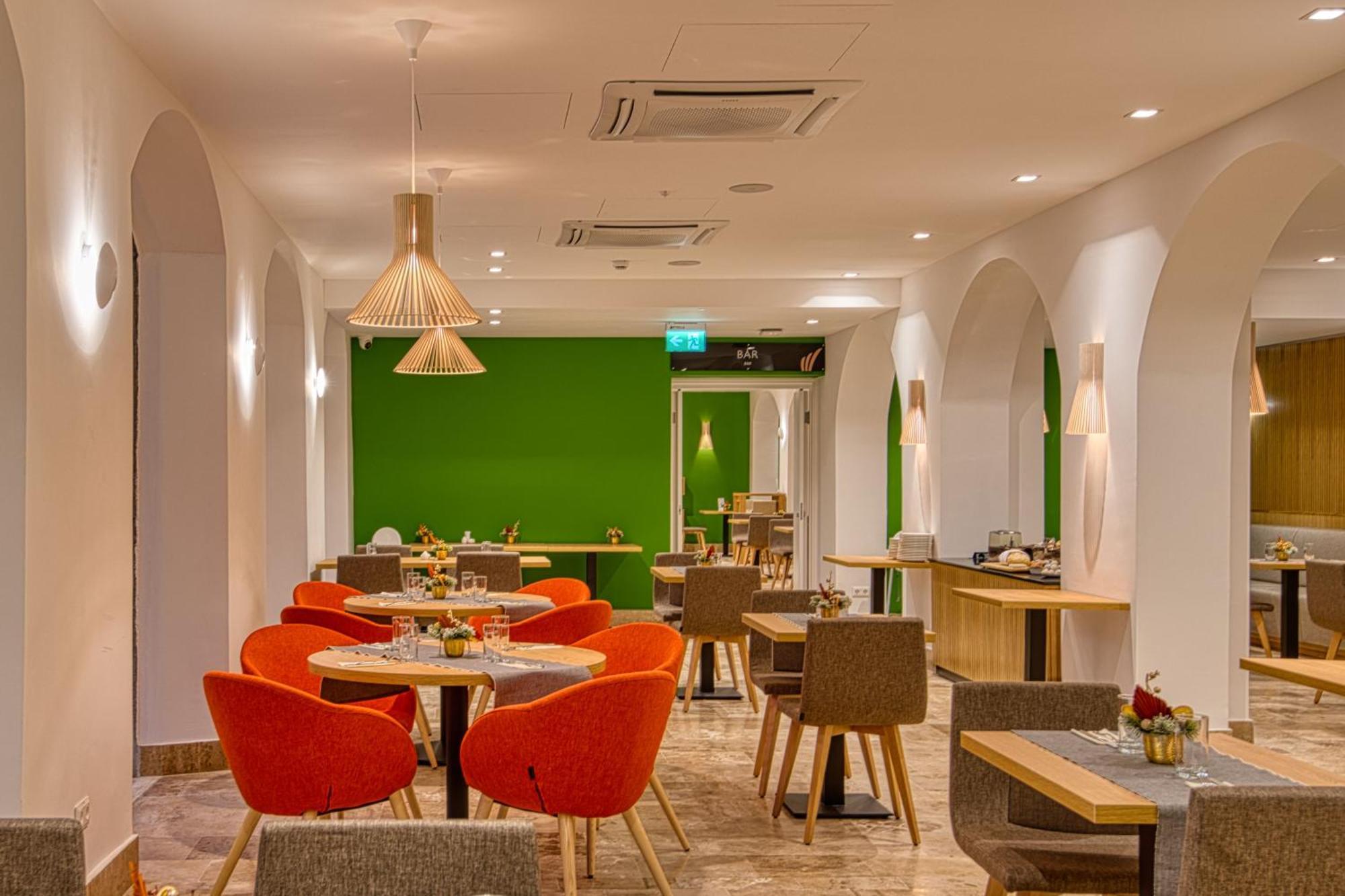 Cardoner Hotel Es Konferenciakoezpont دوبوغوكو المظهر الخارجي الصورة