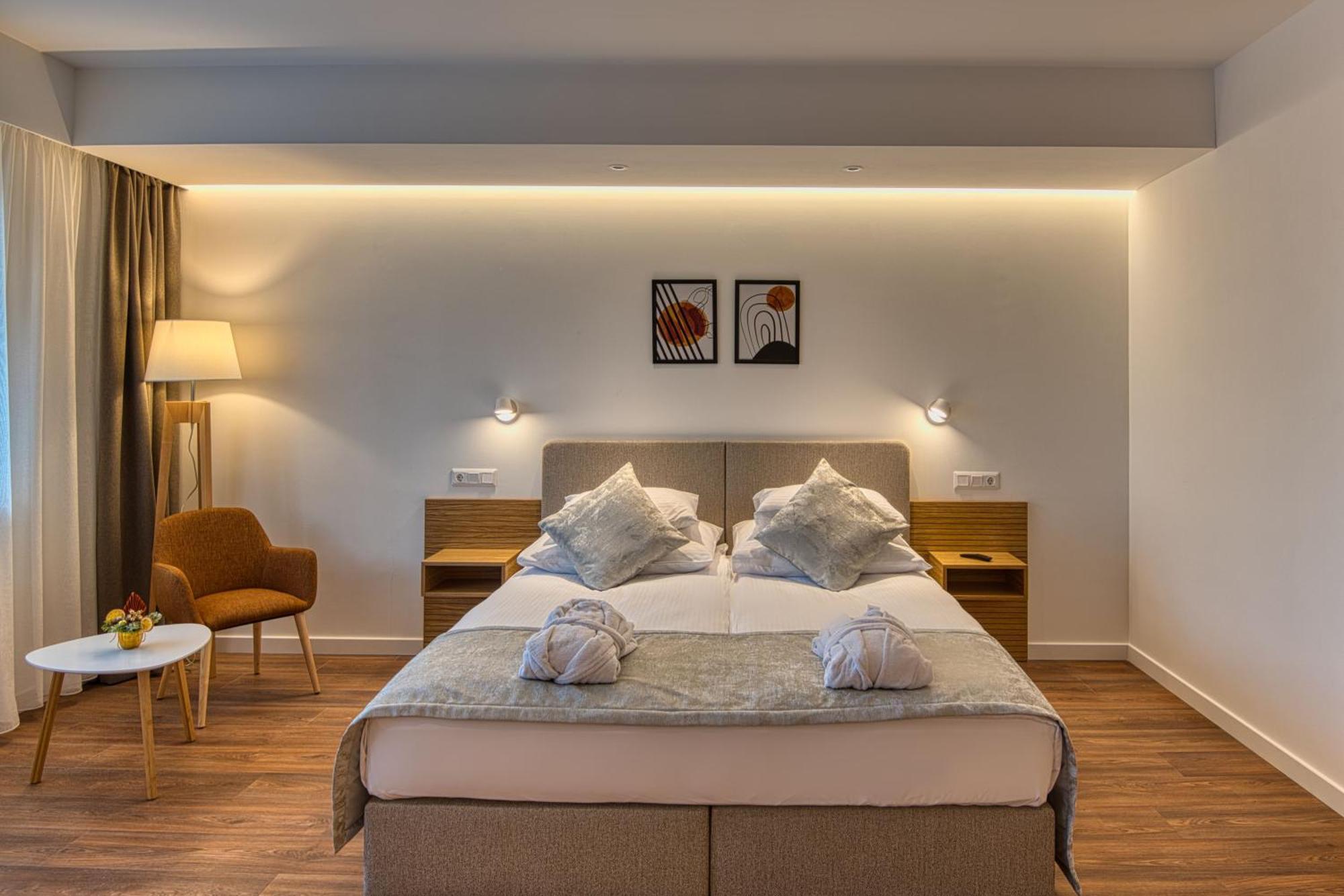 Cardoner Hotel Es Konferenciakoezpont دوبوغوكو المظهر الخارجي الصورة